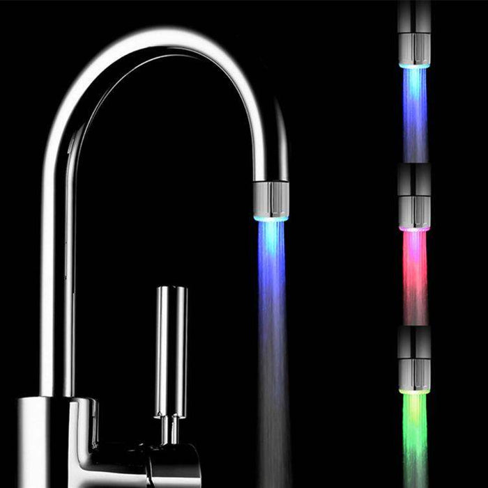 Creative kitchen bathroom light-up LED faucet with temperature-controlled color display